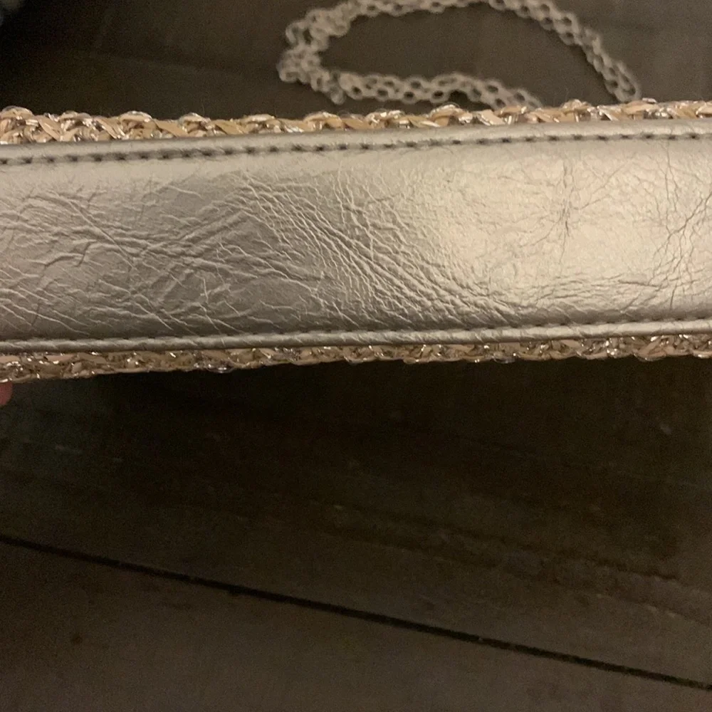 Bueno Clutch - Picture 4 of 10